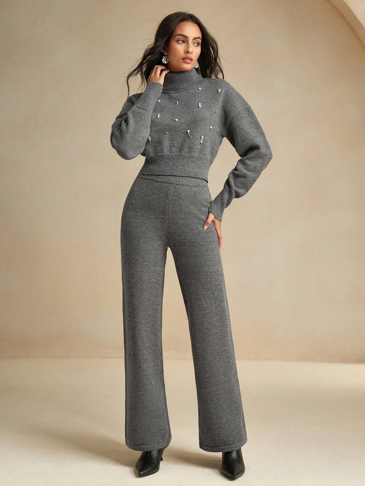 Ylvia | Pearl-Embellished Cropped Knit Sweater