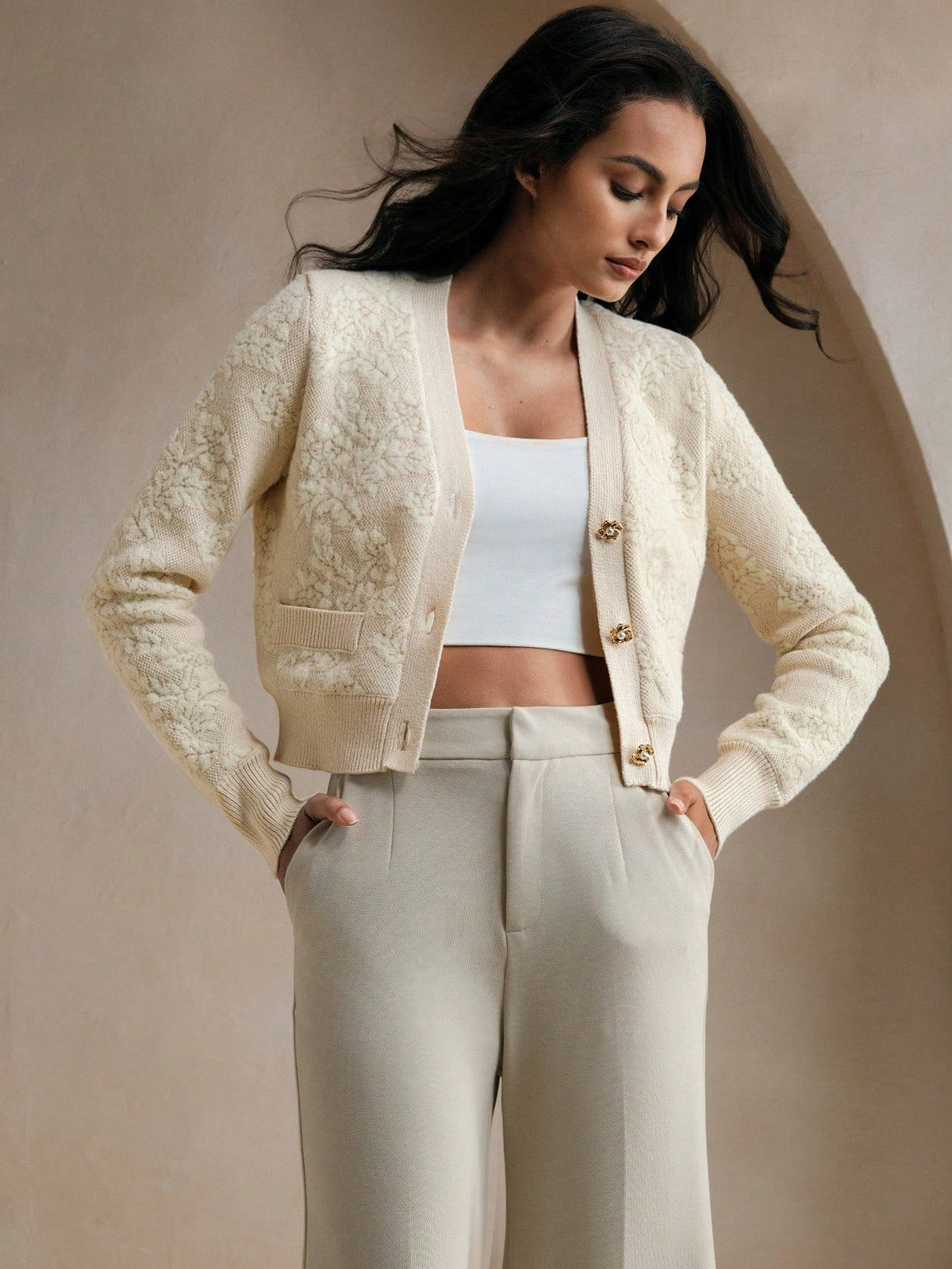 Heda | Cropped Floral Jacquard Cardigan