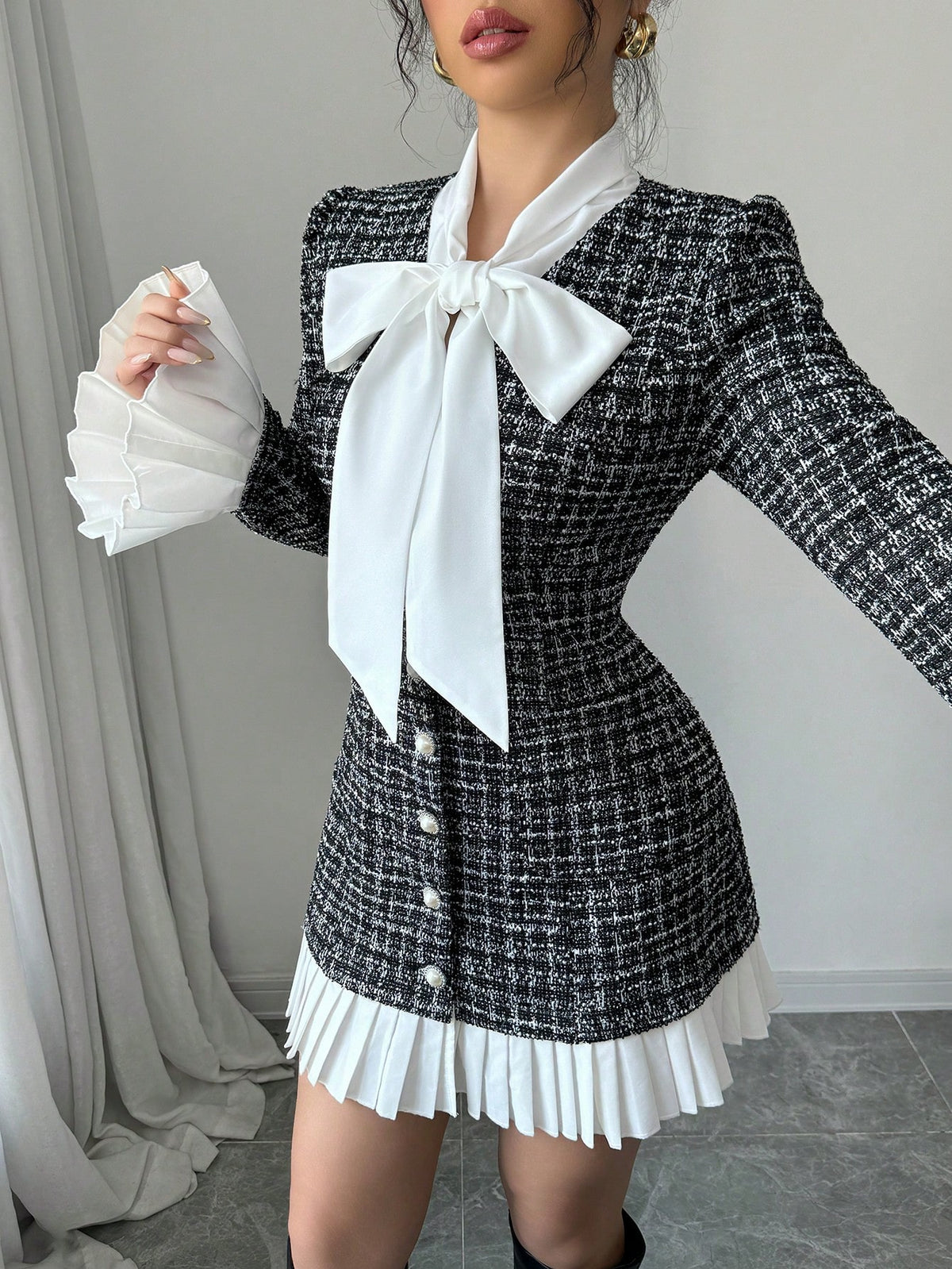Femis | Tie-Neck Flare Dress