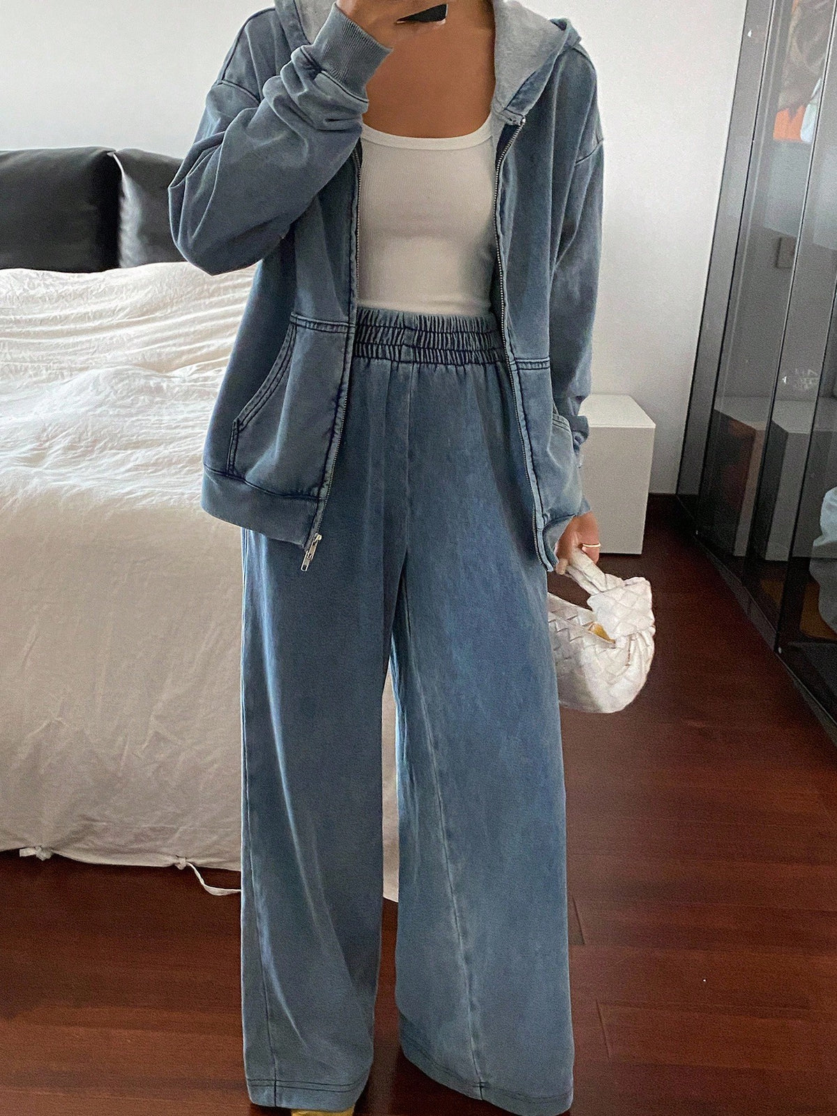 Zivia | Hooded Sweatshirt & Denim Set