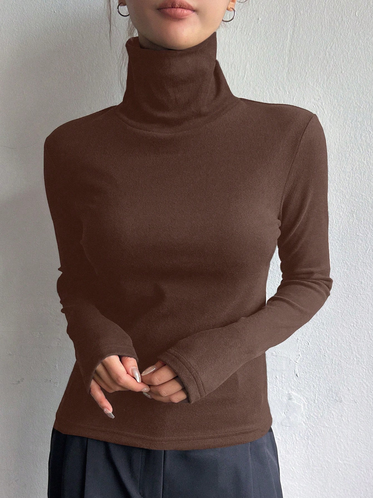 Evlyn | High-Neck Stretch Tee