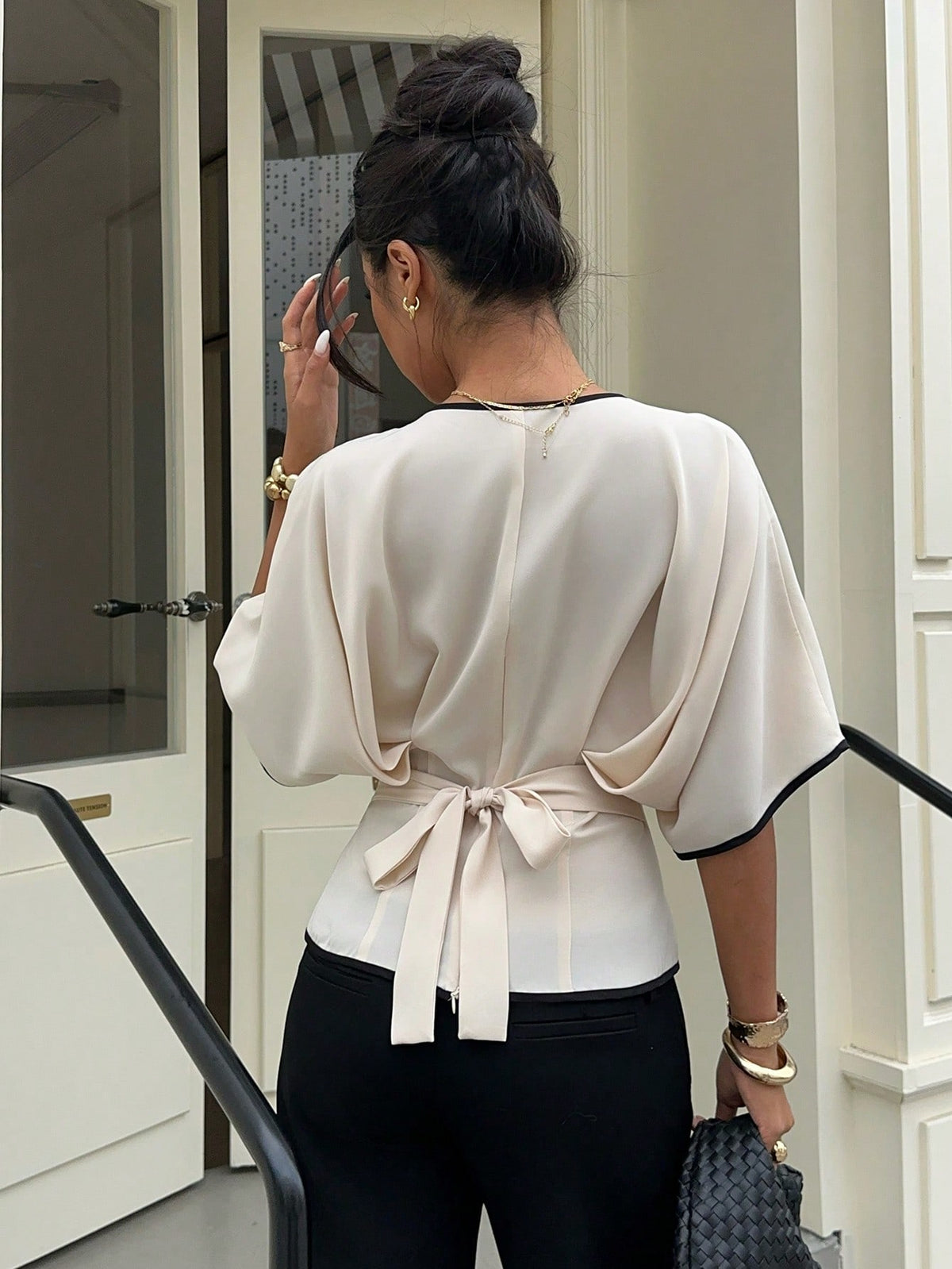 Elbia | Contrast Trim V-Neck Batwing Top