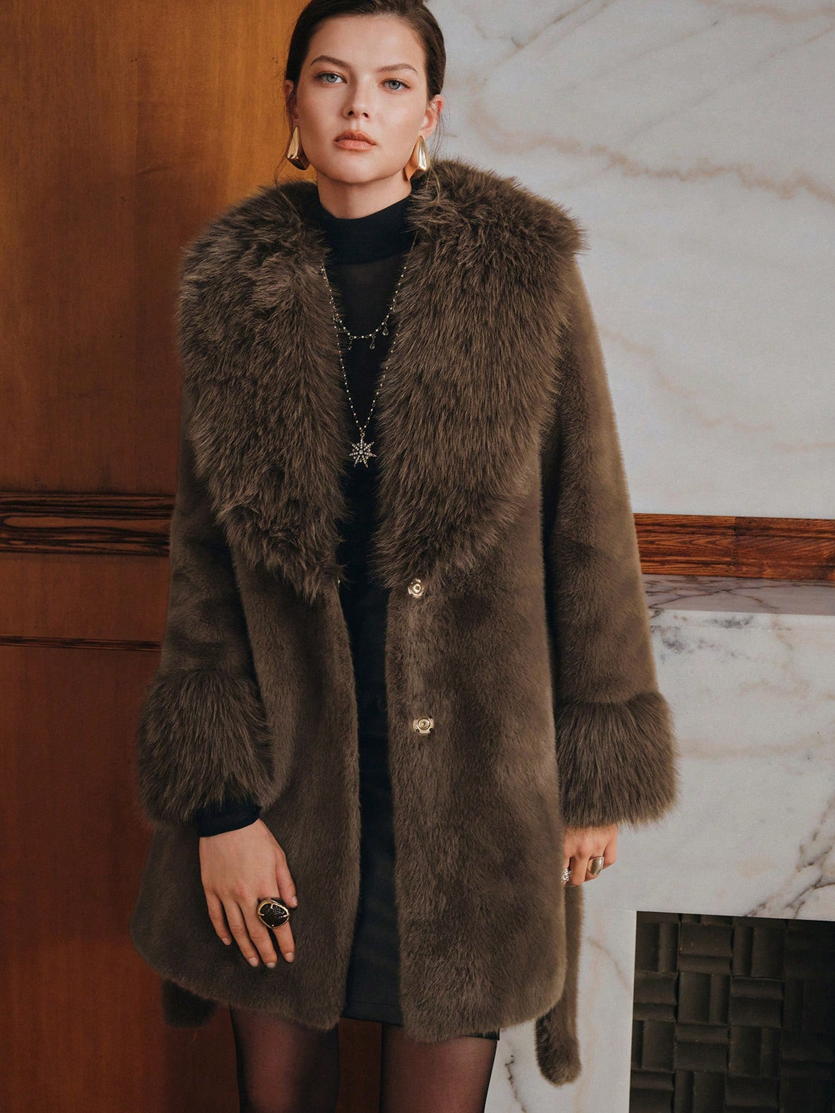 Liljya | Faux Fur Knee-Length Jacket