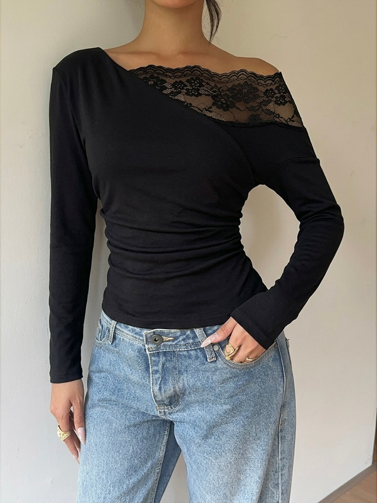 Nitea | One-Shoulder Lace-Panel Knit Top