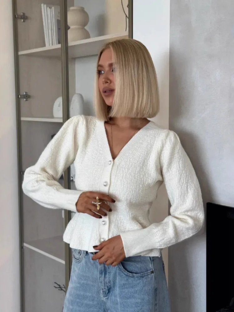 Isolt | Textured Cropped Cardigan