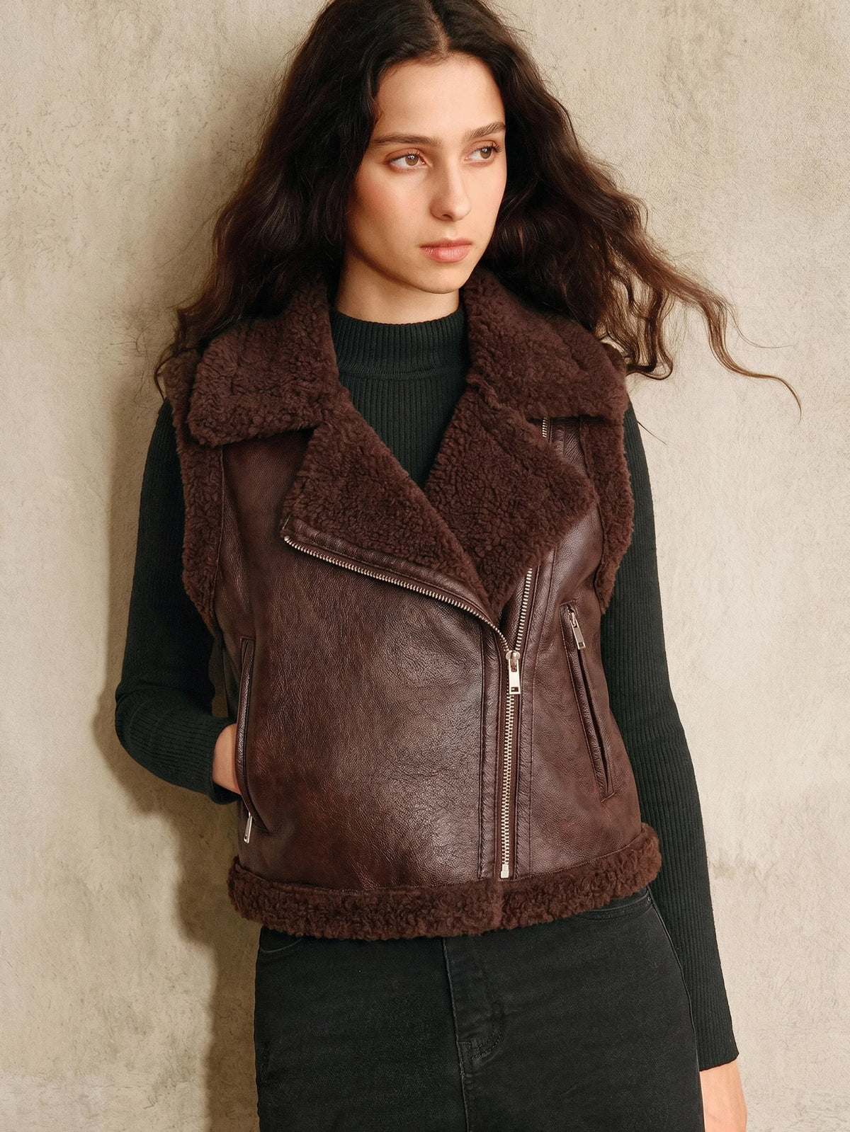 Umiel | Lapel Collar Sleeveless Vest
