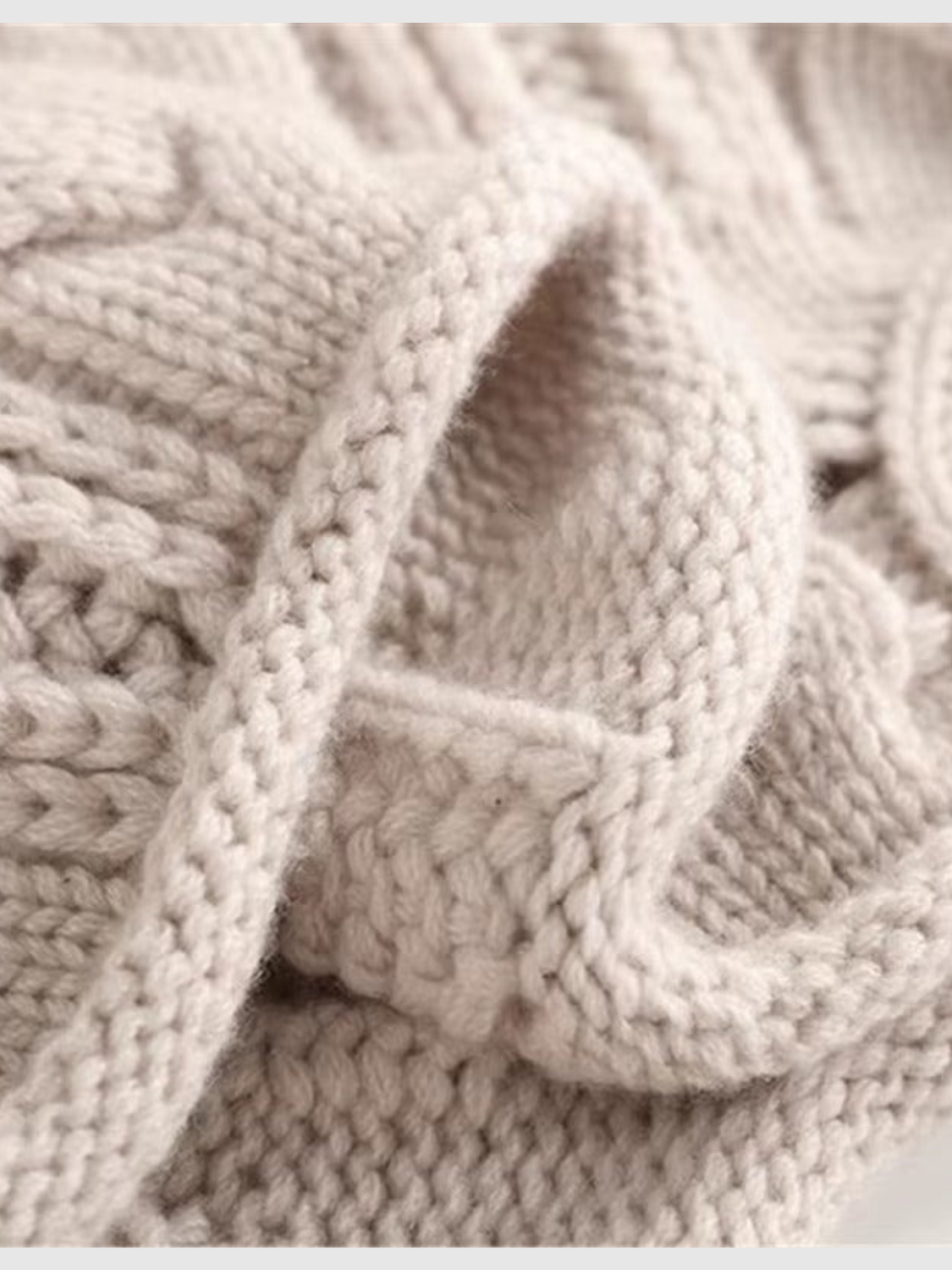 Naia | Elegant Wool Sweater