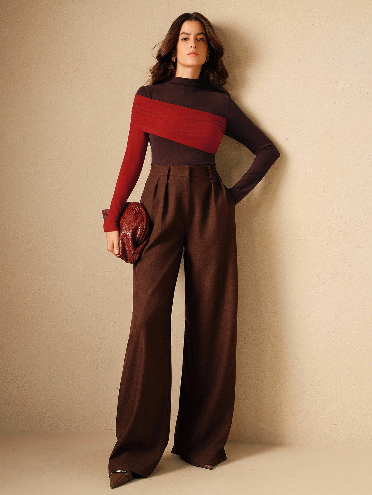 Fabla | High-Neck Ruched Top