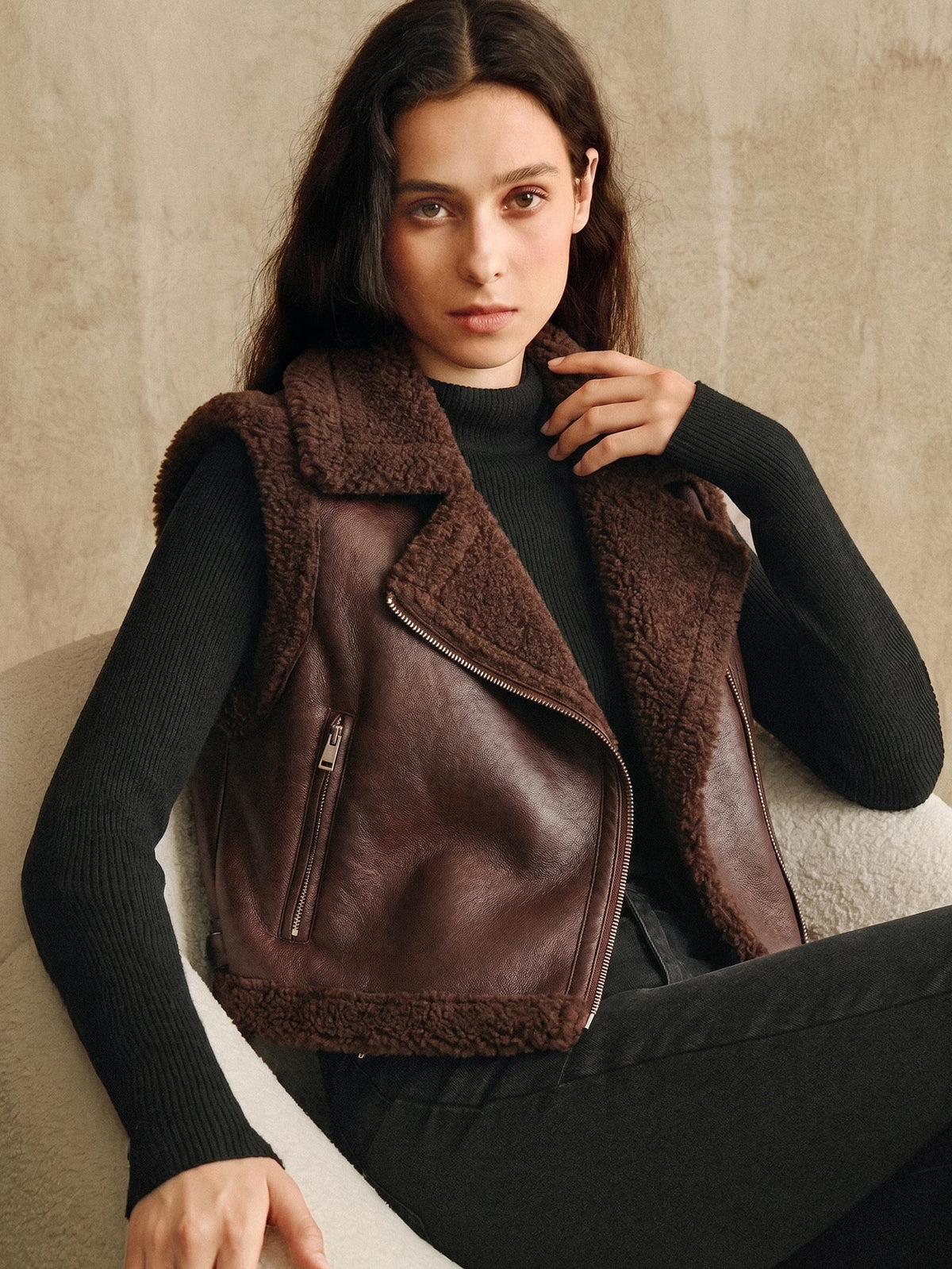 Umiel | Lapel Collar Sleeveless Vest