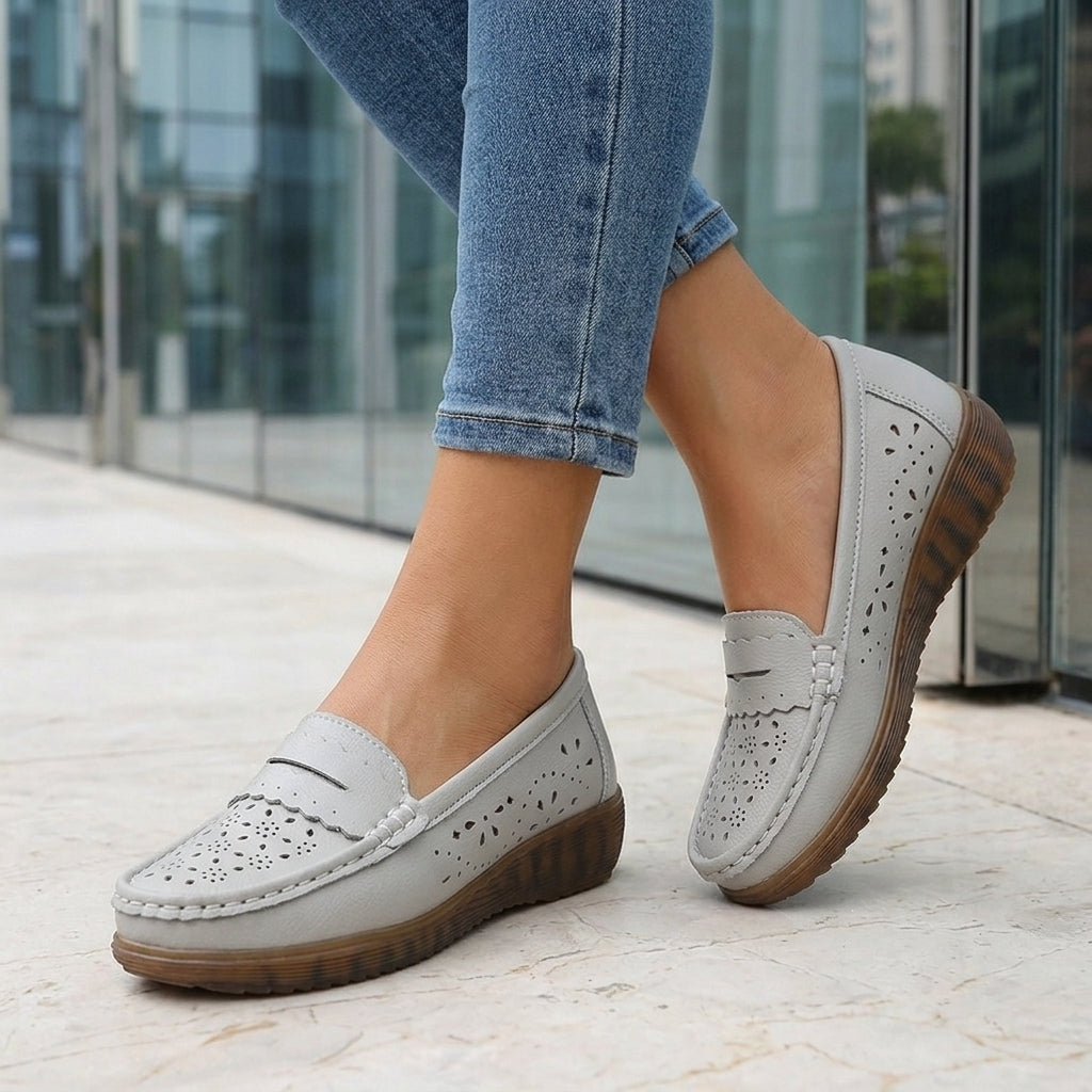 Quiterie Coral | Orthopedic Perforated Loafers
