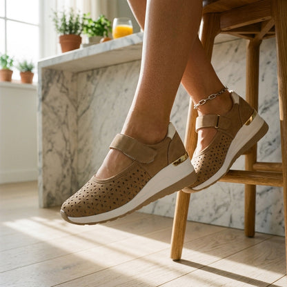 Placidia | Orthopedic Adjustable Strap Sneaker