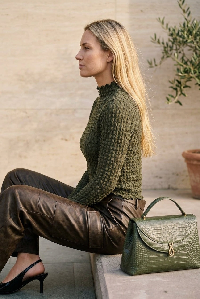 Amora | Knitted Turtleneck Top