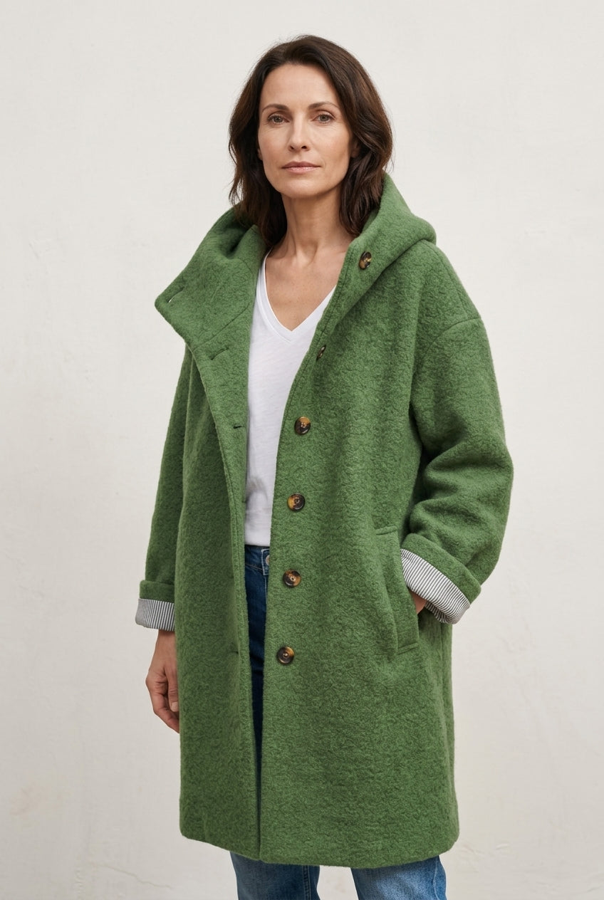 Sleek Jacket for Women, Lightweight Warm Tailored Long-Sleeve, for Commute, City, Work & Everyday Wear