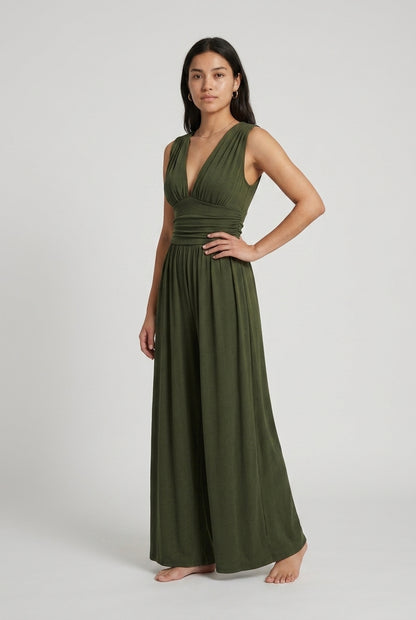 Chic Sleeveless Wide-Leg Jumpsuit for Women, Tailored Elegant Silhouette, for Work, Evening, Brunch & Everyday Wear