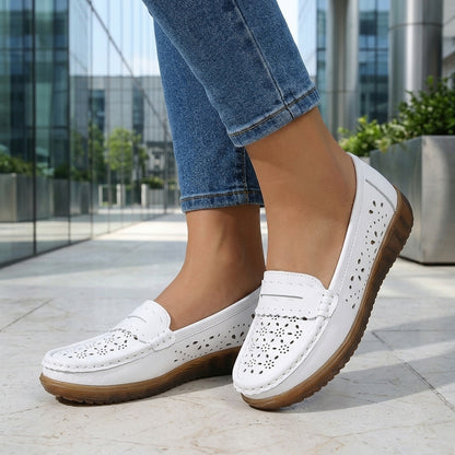 Quiterie Coral | Orthopedic Perforated Loafers