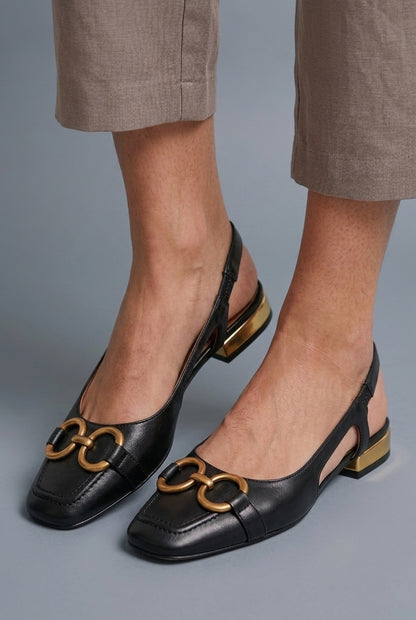 Supportive Buckle Strap Sandals for Women, Adjustable Open-Toe Flat with Contoured Sole, for Everyday Wear, Casual & Vac