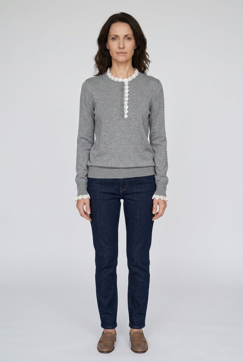 Elegant Retro Sweater for Women, Soft Relaxed-Fit Vintage-Inspired, for Work, Casual & Everyday Wear