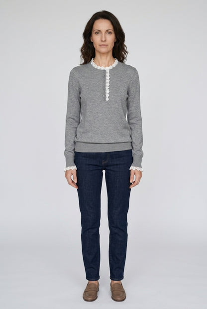 Elegant Retro Sweater for Women, Soft Relaxed-Fit Vintage-Inspired, for Work, Casual & Everyday Wear