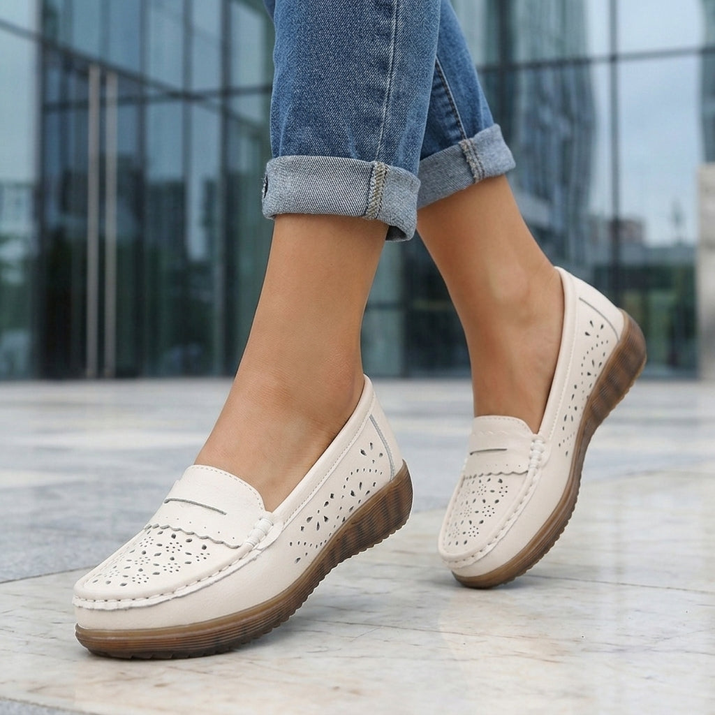 Quiterie Coral | Orthopedic Perforated Loafers