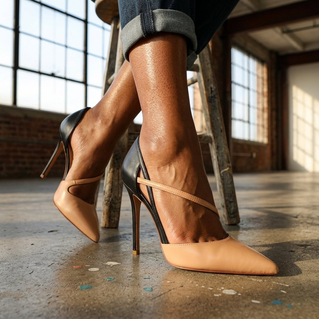 Vivianne | Cut-Out Pointed Pumps