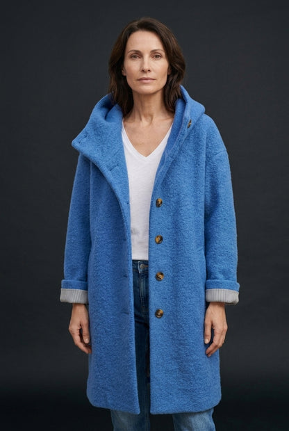 Sleek Jacket for Women, Lightweight Warm Tailored Long-Sleeve, for Commute, City, Work & Everyday Wear