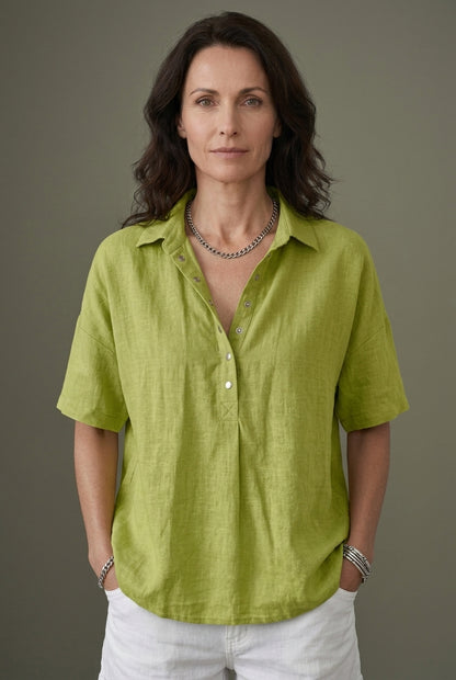 Relaxed Button-Up Collar Shirt for Women, Lightweight Breathable Fabric Collared Design, for Casual, Everyday & Spring W