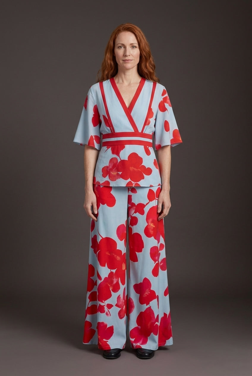 Elegant Floral V-Neck Dress for Women, Lightweight Comfortable Flattering Cut, for Everyday Wear, Casual Outings & Speci