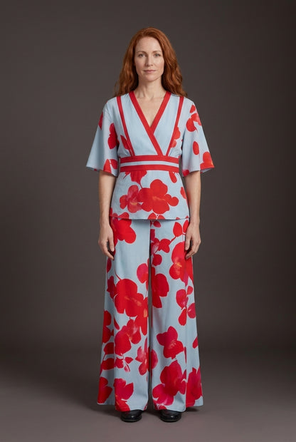 Elegant Floral V-Neck Dress for Women, Lightweight Comfortable Flattering Cut, for Everyday Wear, Casual Outings & Speci
