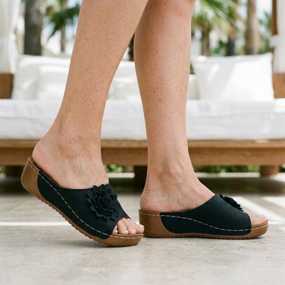 Bettina Valdis | Orthopedic Wedge Sandal