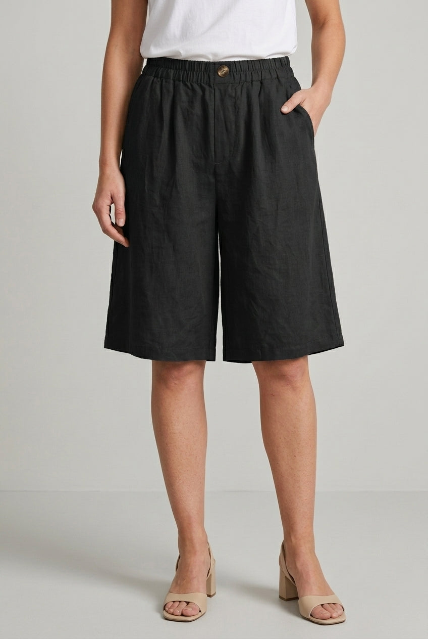 Ginette Ember | Loose Fit Shorts with Pockets