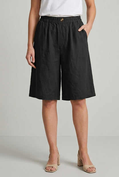 Ginette Ember | Loose Fit Shorts with Pockets