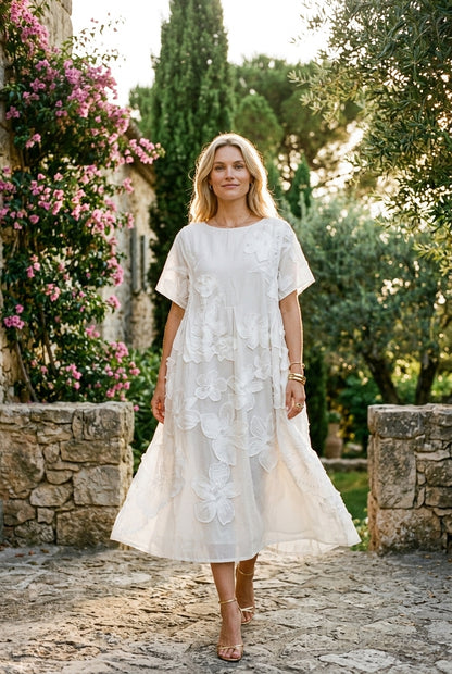 Elegant Loose Dress for Women, Round Neck Flowing Silhouette, for Casual, Social Gatherings & Everyday Wear