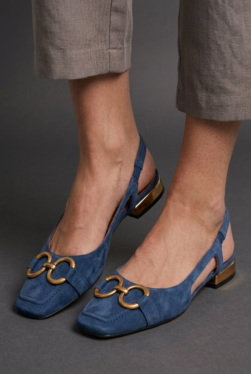 Supportive Buckle Strap Sandals for Women, Adjustable Open-Toe Flat with Contoured Sole, for Everyday Wear, Casual & Vac