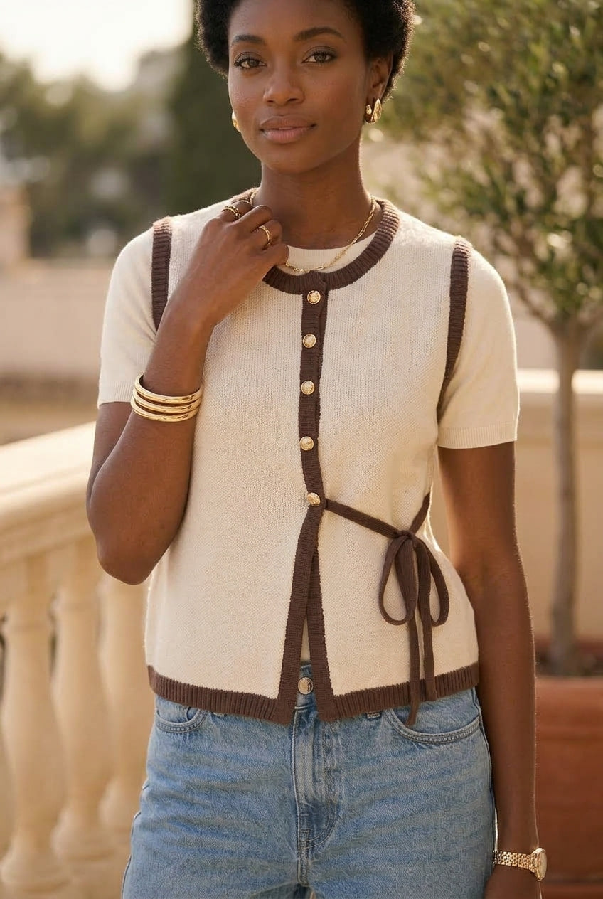 Avis | Contrast Knit Lace-Up Vest