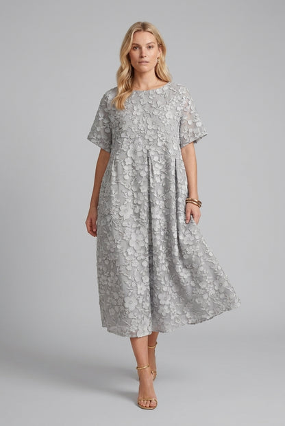 Elegant Loose Dress for Women, Round Neck Flowing Silhouette, for Casual, Social Gatherings & Everyday Wear
