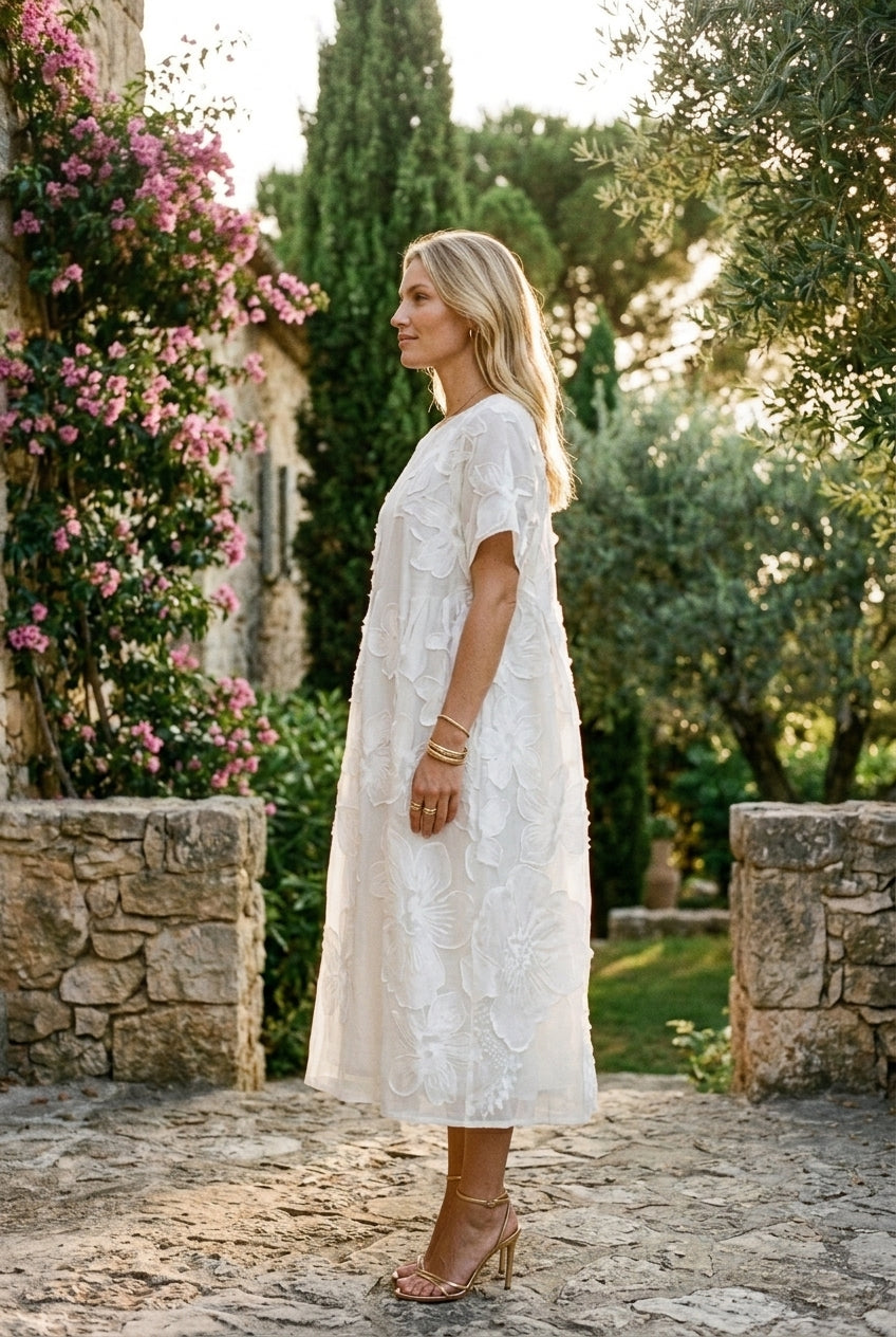 Elegant Loose Dress for Women, Round Neck Flowing Silhouette, for Casual, Social Gatherings & Everyday Wear