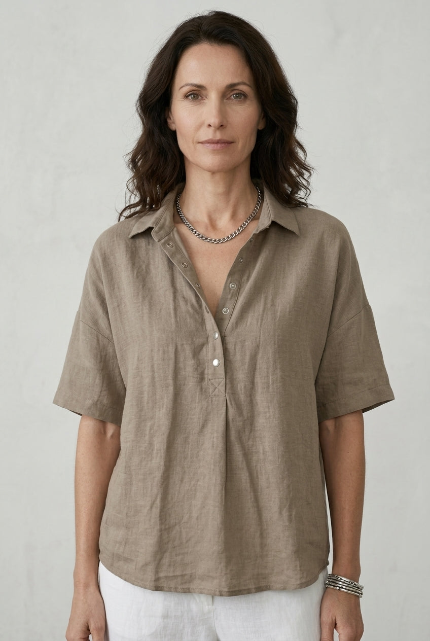 Relaxed Button-Up Collar Shirt for Women, Lightweight Breathable Fabric Collared Design, for Casual, Everyday & Spring W