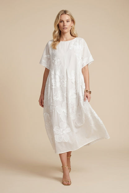 Elegant Loose Dress for Women, Round Neck Flowing Silhouette, for Casual, Social Gatherings & Everyday Wear