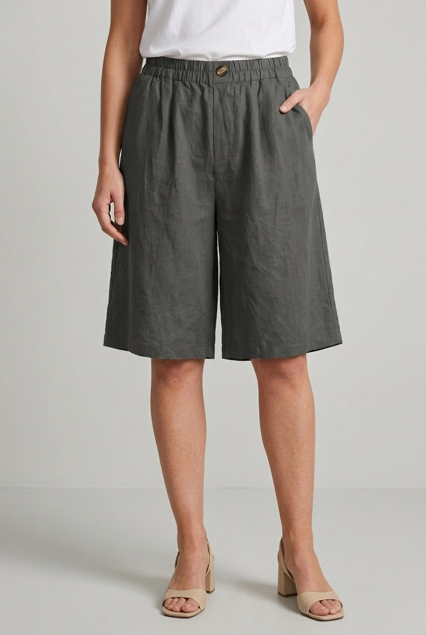 Ginette Ember | Loose Fit Shorts with Pockets