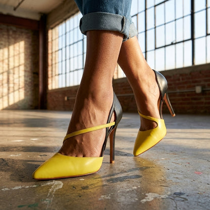 Vivianne | Cut-Out Pointed Pumps