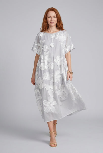 Elegant Loose Dress for Women, Round Neck Flowing Silhouette, for Casual, Social Gatherings & Everyday Wear