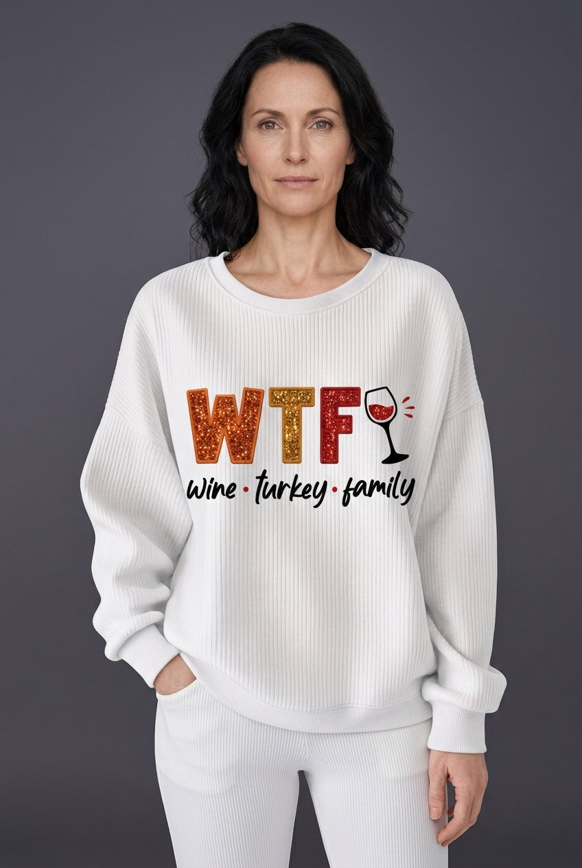 Cozy Festive Sweatshirt for Women, Soft Relaxed-Fit Long-Sleeve Thanksgiving Design, for Holiday, Casual Wear & Everyday