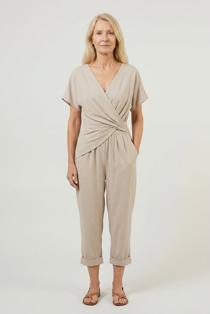 Elegant Two-Piece Set for Women, Breathable Relaxed Fit Versatile, for Work, Travel, Casual & Everyday Wear